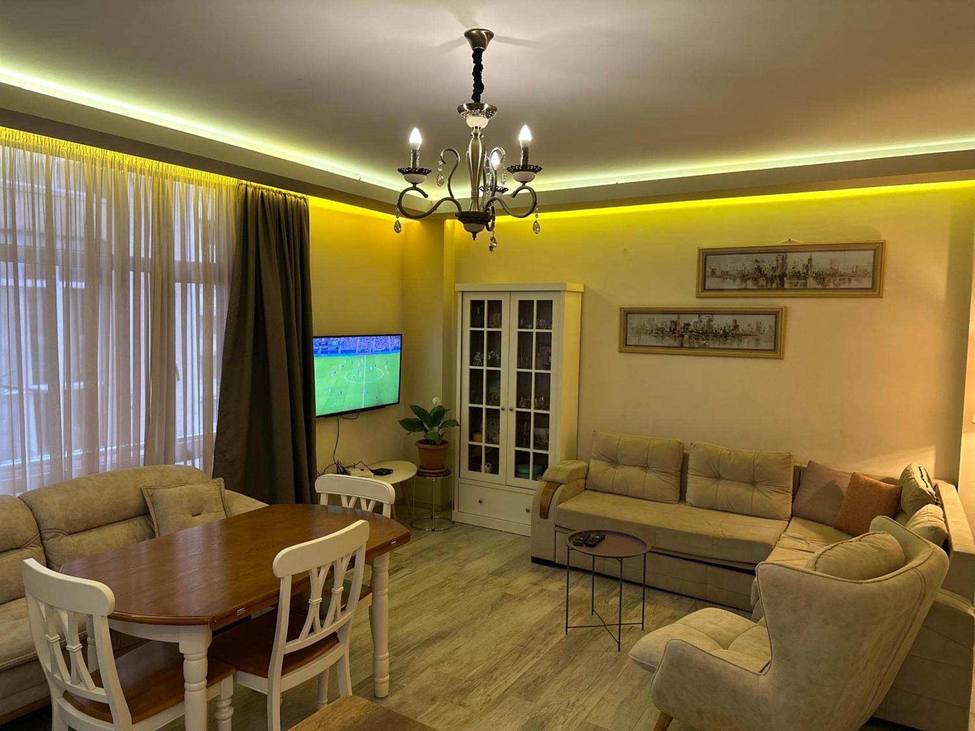 Asmati Apartment 2 Batoemi Buitenkant foto
