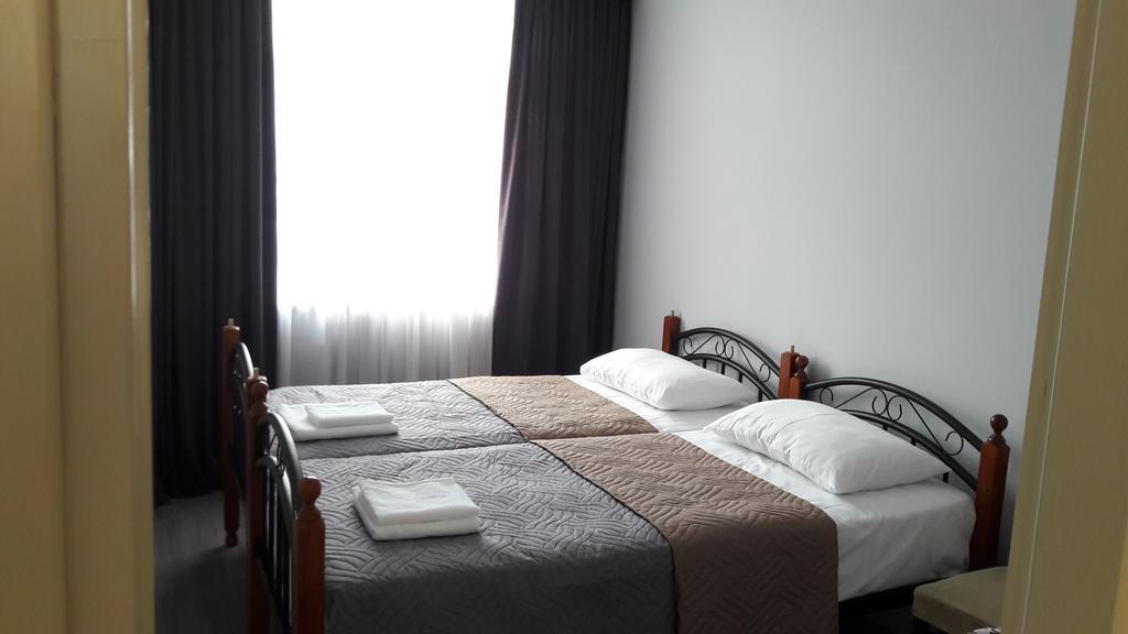 Asmati Apartment 2 Batoemi Buitenkant foto