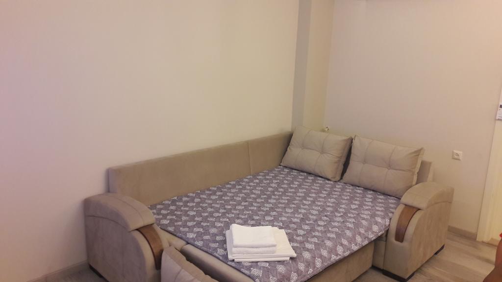 Asmati Apartment 2 Batoemi Buitenkant foto