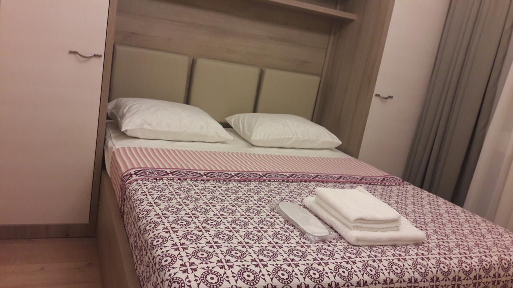 Asmati Apartment 2 Batoemi Buitenkant foto