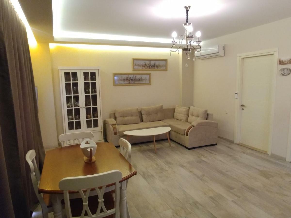 Asmati Apartment 2 Batoemi Buitenkant foto
