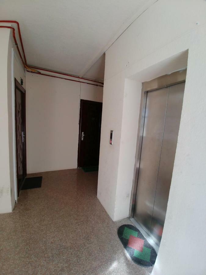 Asmati Apartment 2 Batoemi Buitenkant foto