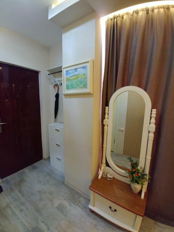 Asmati Apartment 2 Batoemi Buitenkant foto