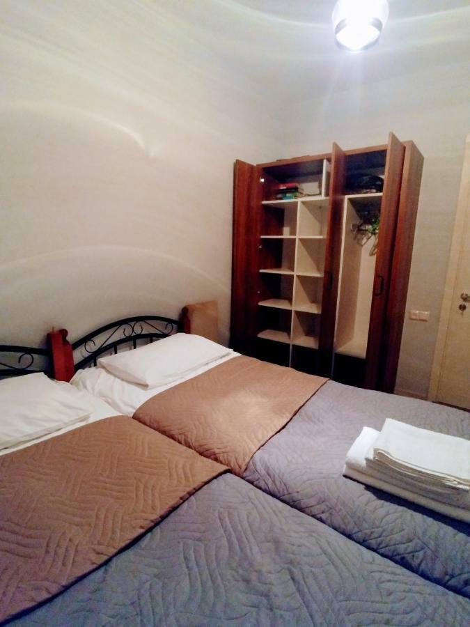 Asmati Apartment 2 Batoemi Buitenkant foto